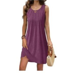 Sleeveless swing dress with keyhole collar and V neck